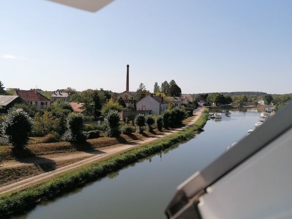 Suite familliale vue sur le canal de Briare 45250 Loiret 45